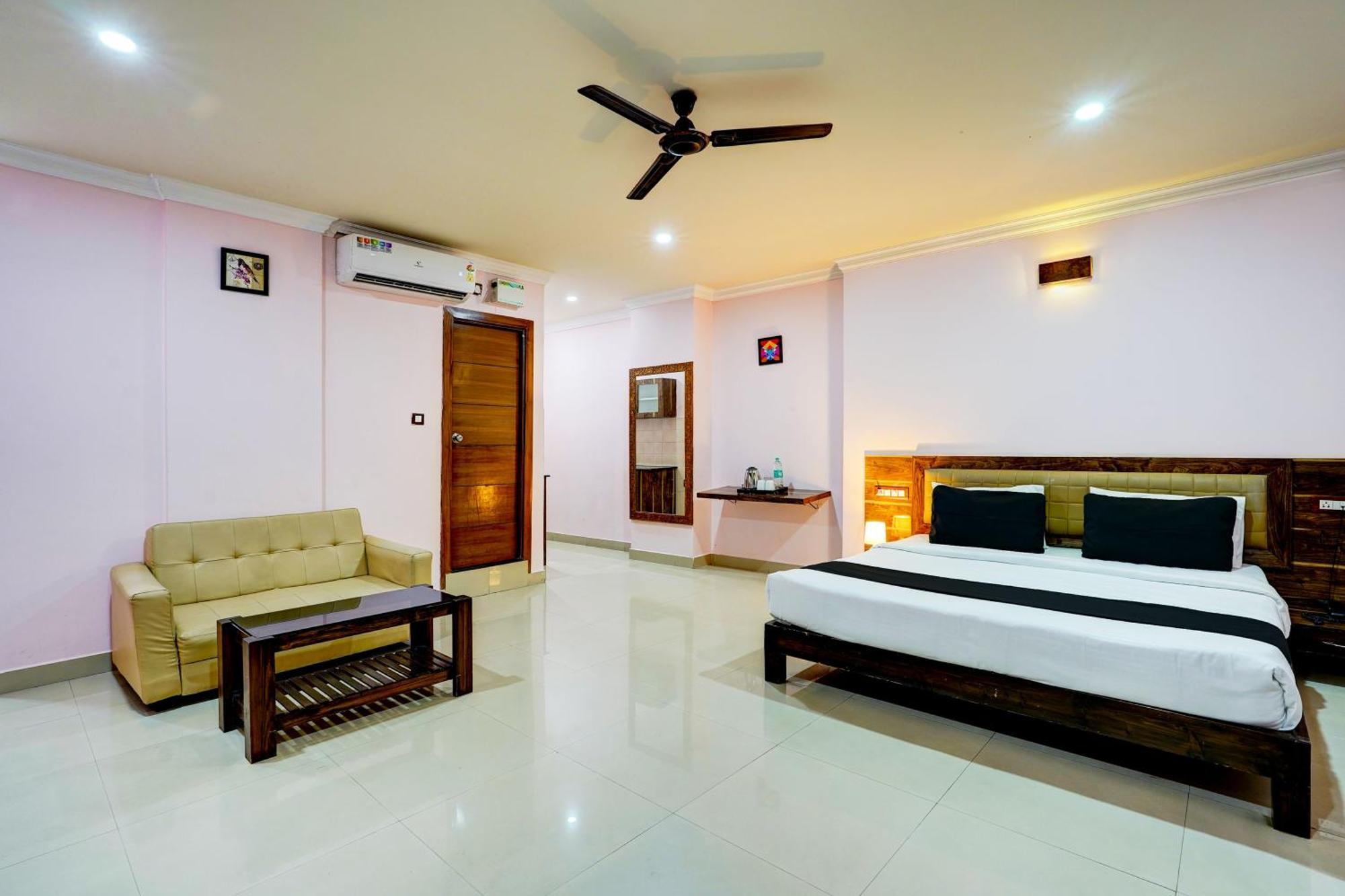 Super Townhouse Mg Road Near Commercial Street Bengaluru Kültér fotó